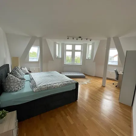 Apartamento Grosse Mit 4 Separaten Schlafzimmern Im Herzen Von Leipzig, Fusslaeufig Zum Zoo *