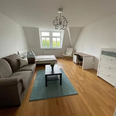 Apartamento Grosse Mit 4 Separaten Schlafzimmern Im Herzen Von Leipzig, Fusslaeufig Zum Zoo *